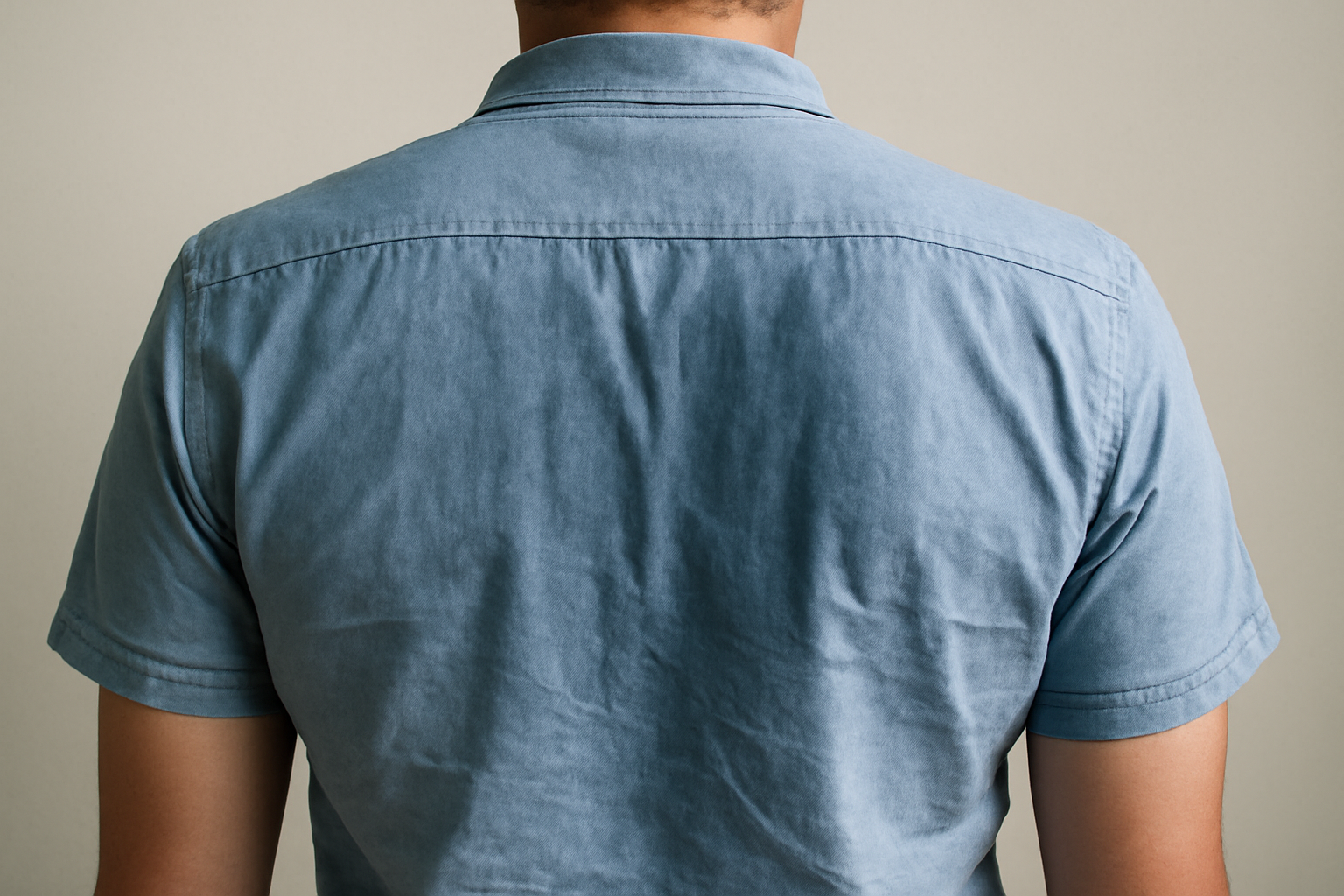 magasindemode-pourquoi-tissus-collent-ete chemise collée au dos par chaleur
